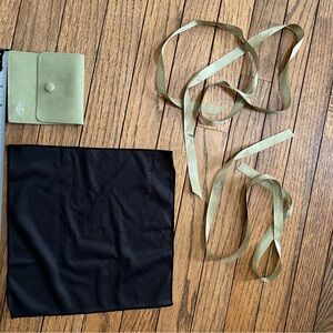Authentic van cleef vca travel pouch cleaning cloth and ribbons